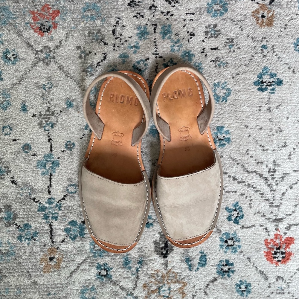Plomo leather sandals
